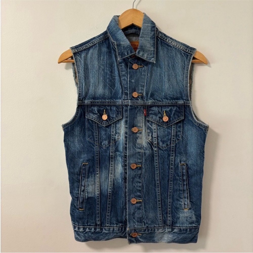 Levi’s Men’s Denim Vest